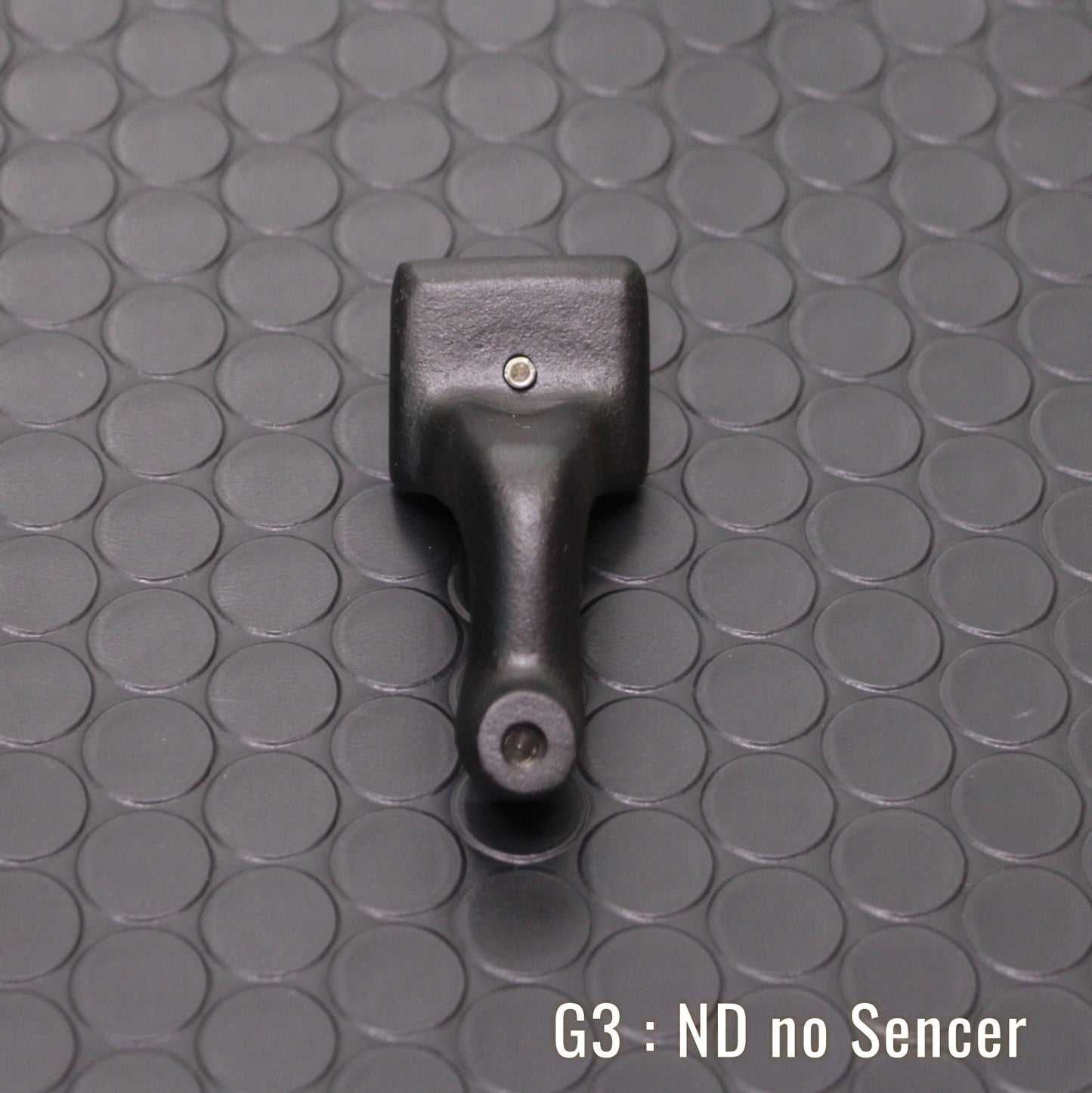 Mounting arm